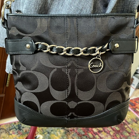 Coach Optic crossbody/shoulder bag like new black signature Fabric/leather - Picture 1 of 16